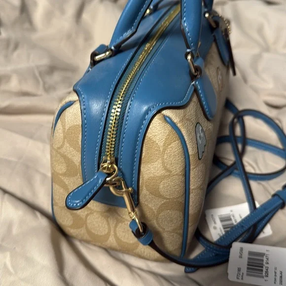 Coach PAC Man Exclusive Handbag / Crossbody with Pac-Man coin accessory pouch - Picture 5 of 13